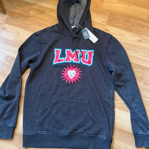 camp david Tops Nwt Lmu Loyola Marymount University College